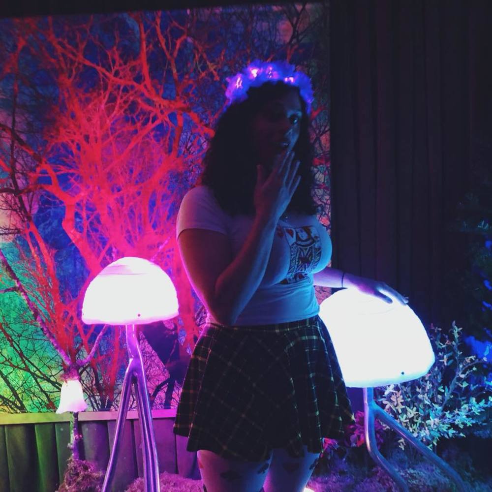 Meet your Posher, Kiana